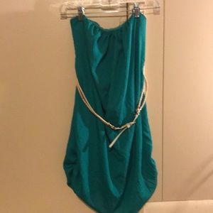 Women’s strapless dress